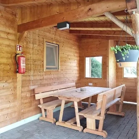 Апартаменты Ferienhaeuschen In Мариахоф