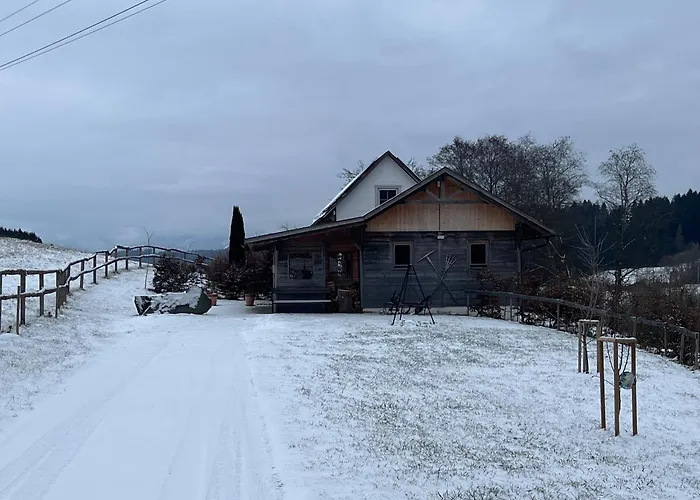 Ferienhaeuschen In * Mariahof